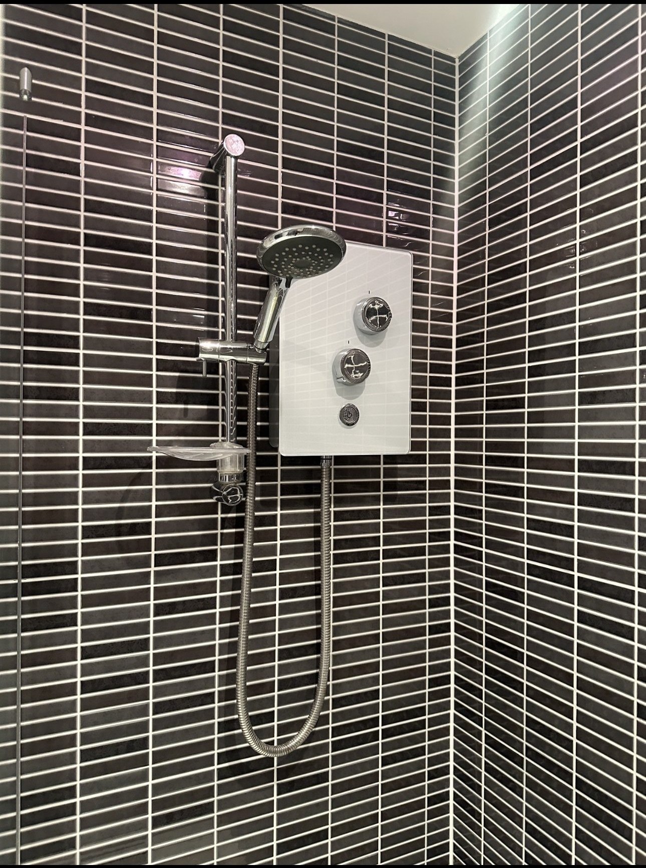 Plumbing repair on a kitchen tap